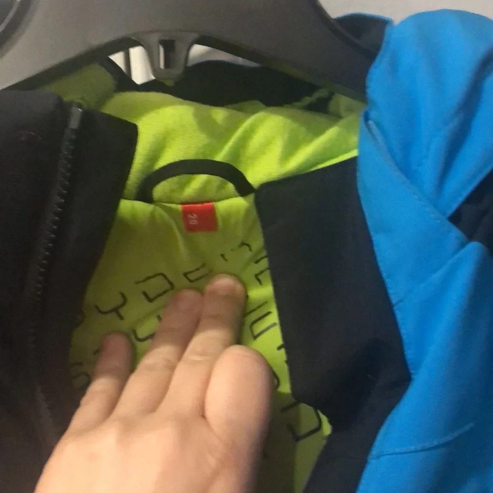 Ski jacket - Picture 2 of 4